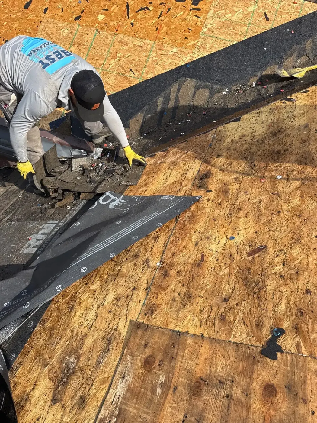 Tarping and dry-in on a Wanamaker commercial roof